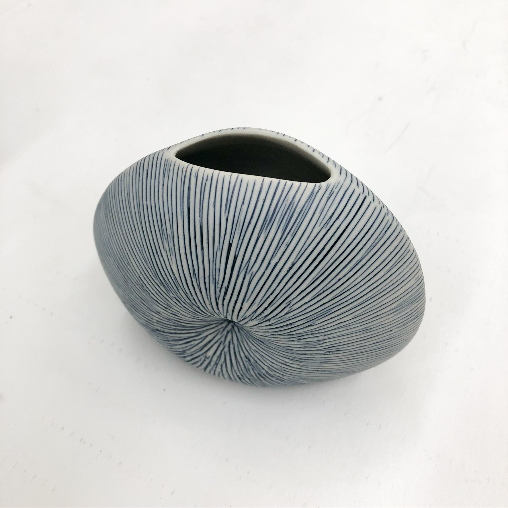 Diva Round Mini S Handmade Vase empty - Blue/White - top view
