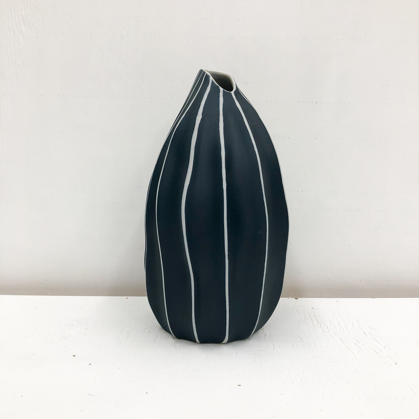 Seda S Handmade Vase -Navy - empty