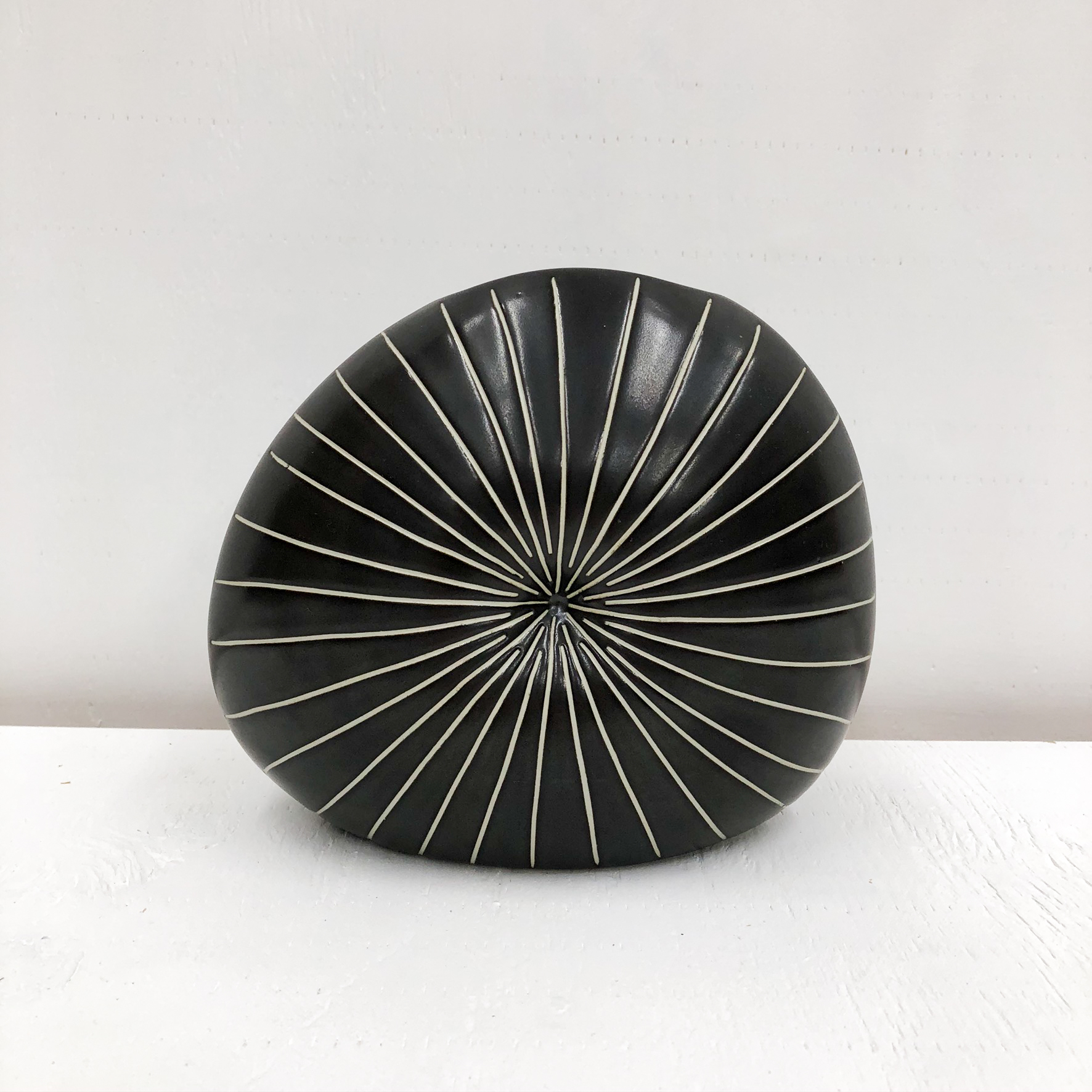 Diva Round Handmade Vase - Brown Stripe - side view